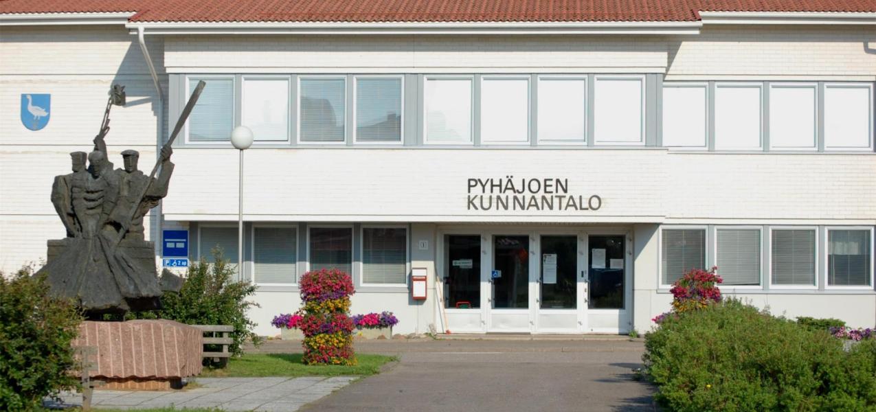 pyhajoki_hallinto.jpg