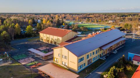 saaren koulu ilmakuvassa